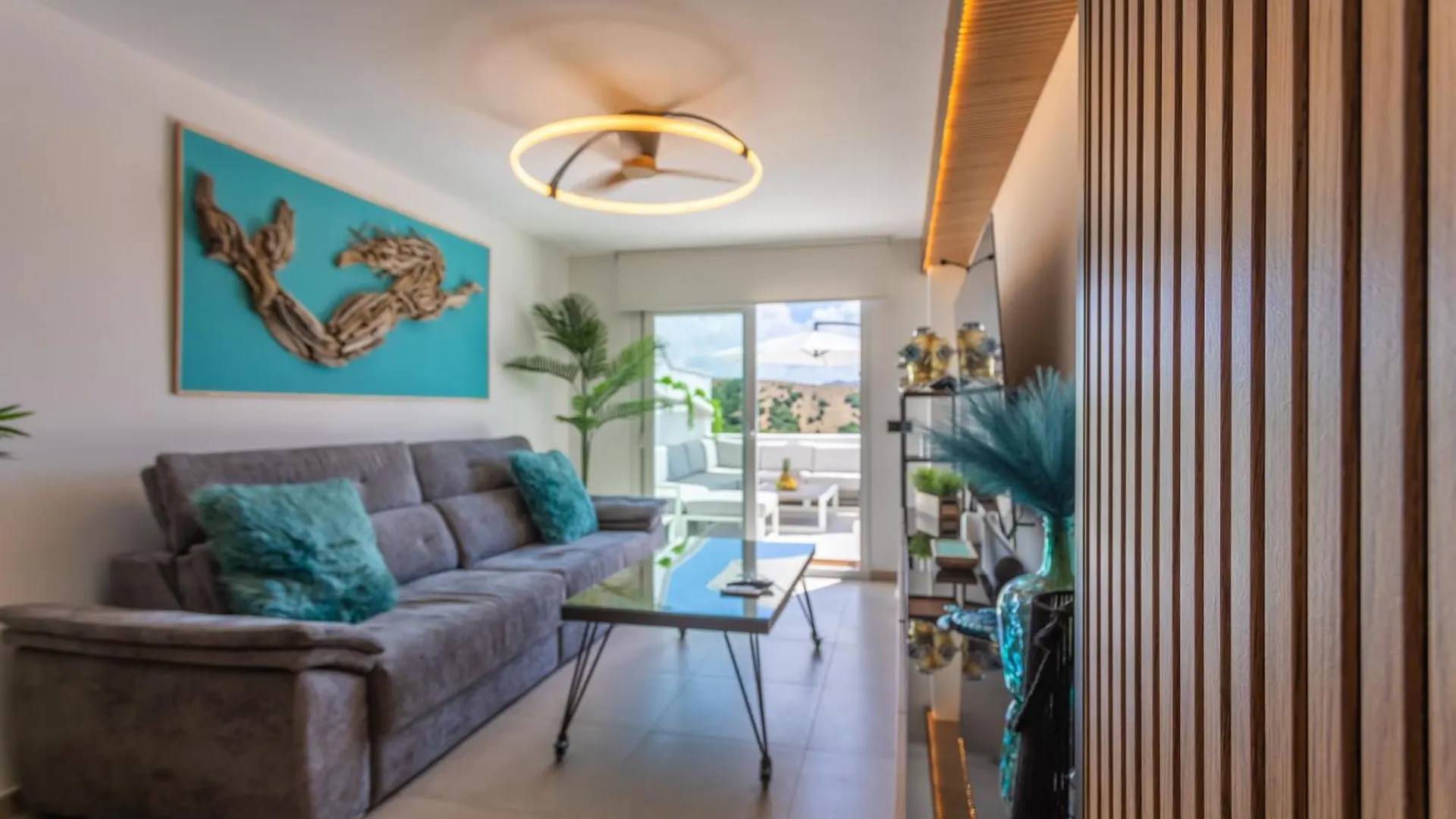 Terrace, Sea View, Pool, Parking Space & Fibre Tarifa