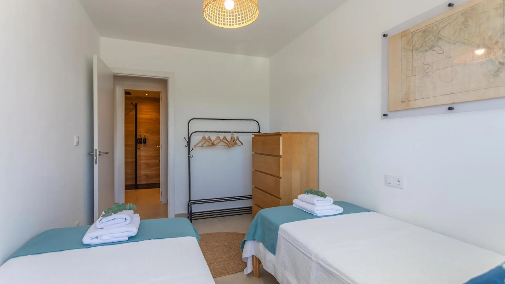 Apartment Terrace, Sea View, Pool, Parking Space & Fibre Tarifa