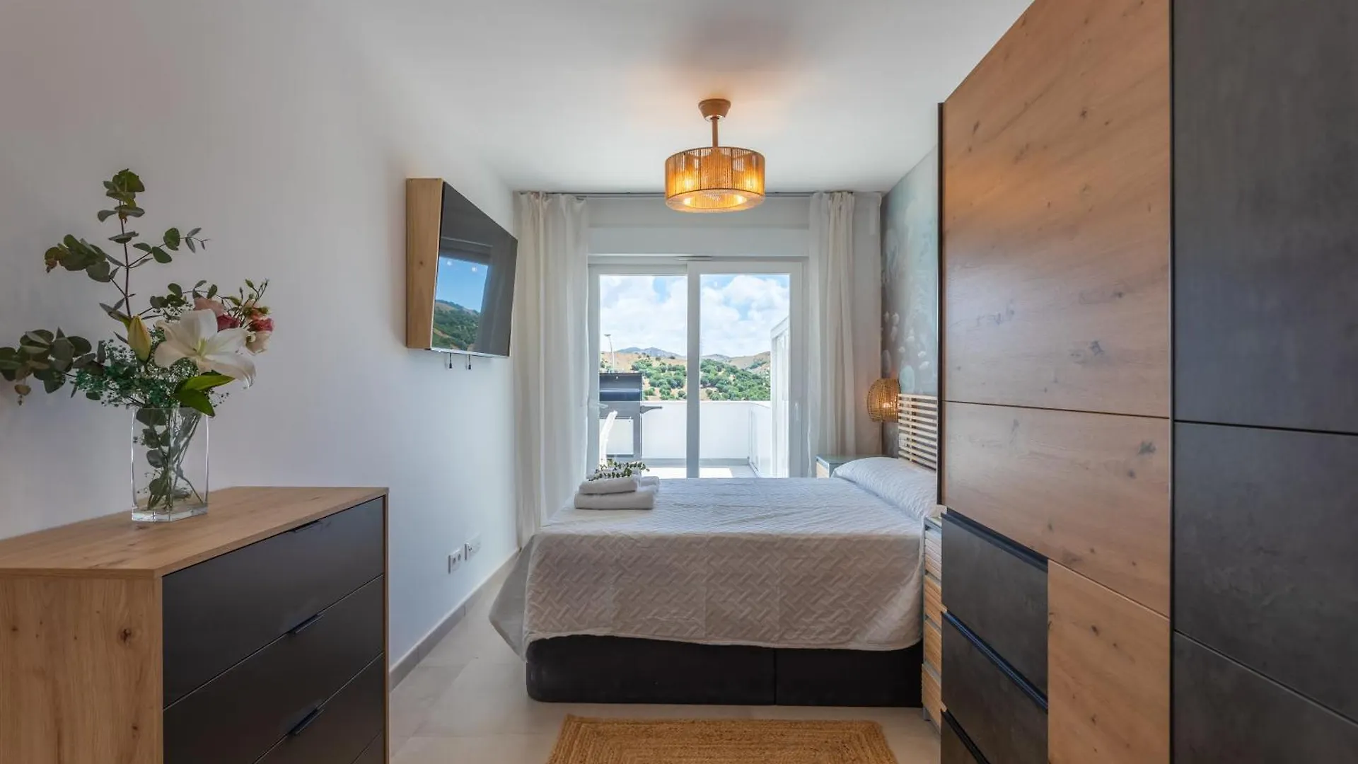 Apartment Terrace, Sea View, Pool, Parking Space & Fibre Tarifa Spain