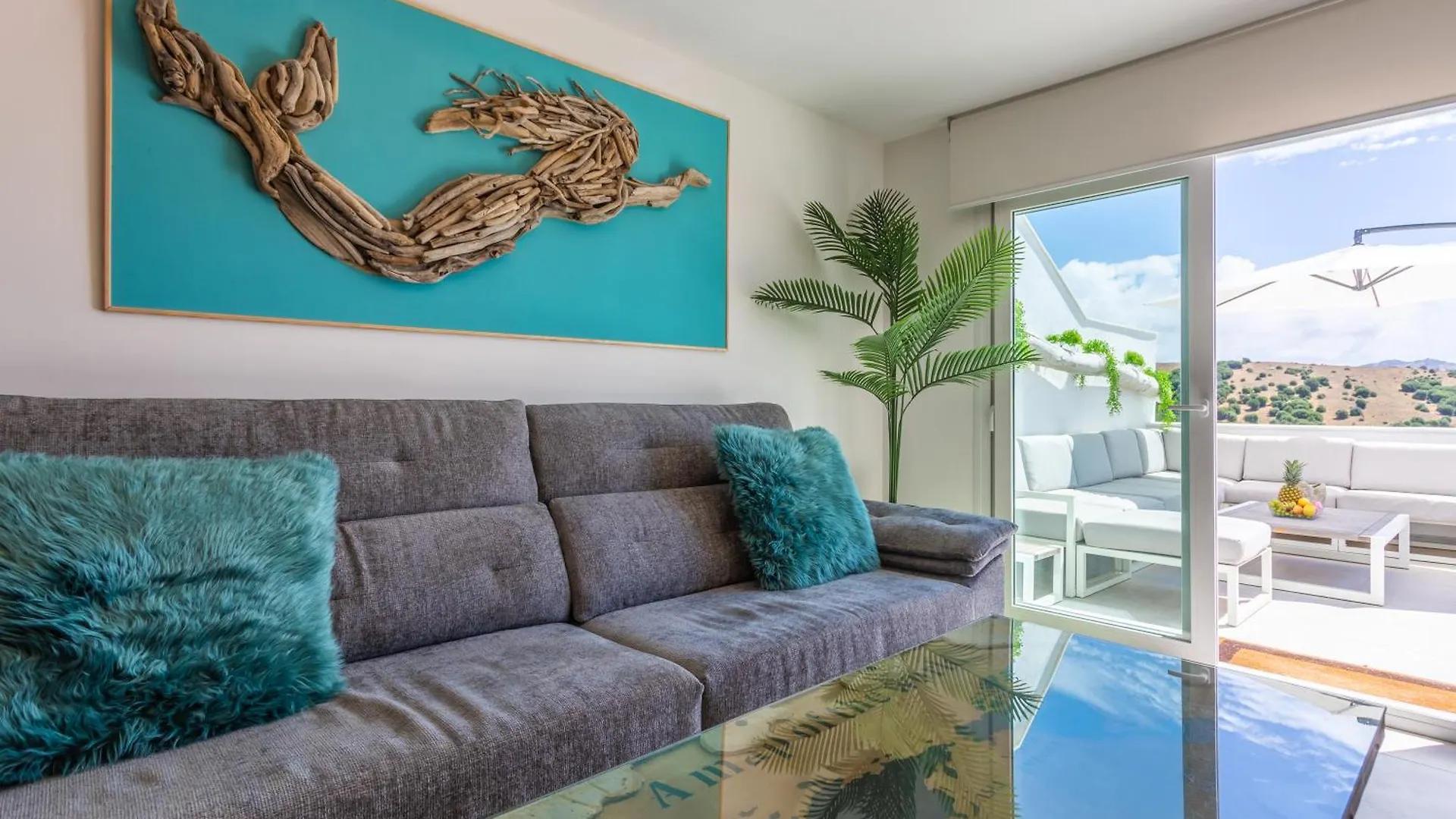 Terrace, Sea View, Pool, Parking Space & Fibre Tarifa