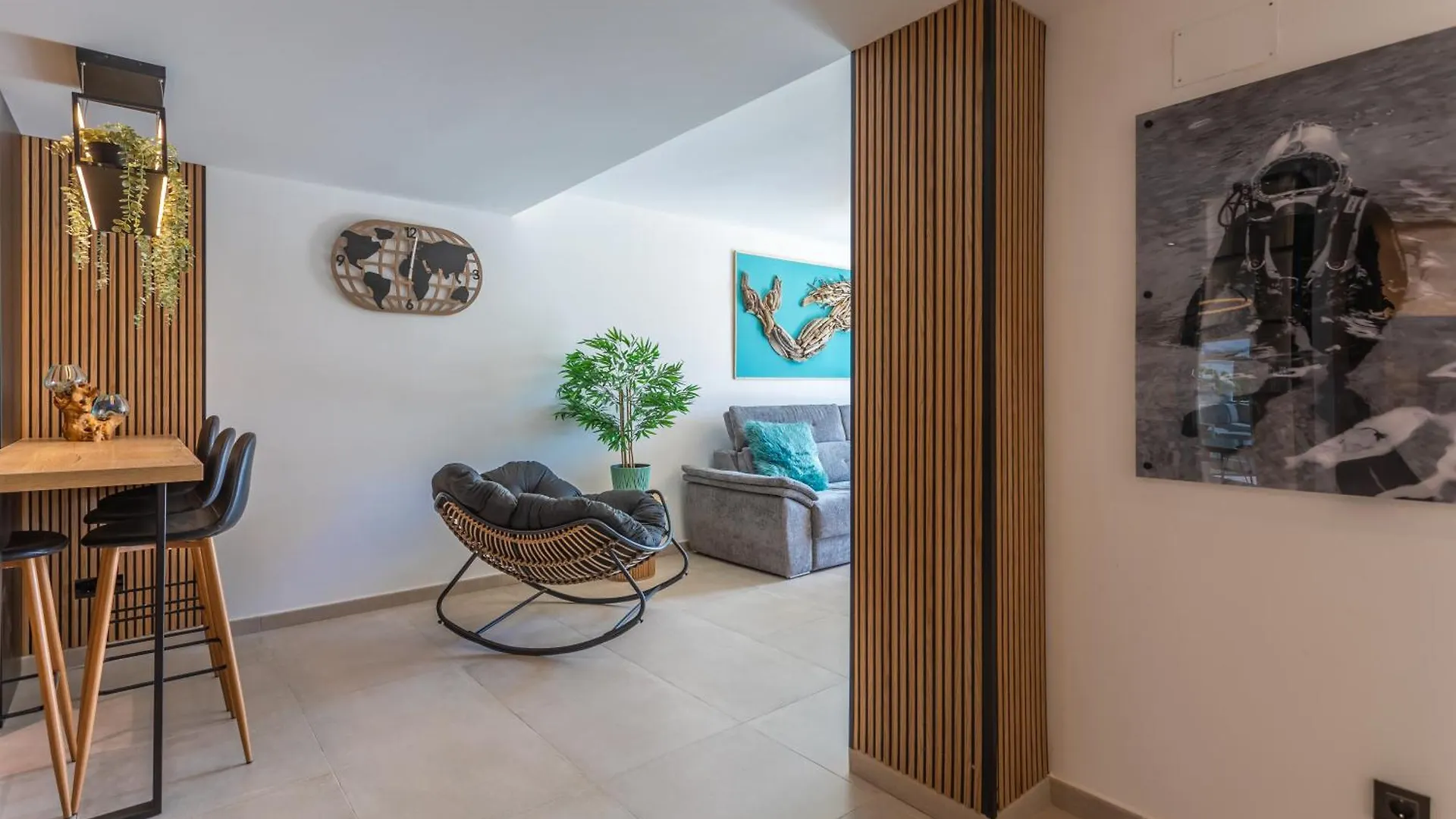 Terrace, Sea View, Pool, Parking Space & Fibre Tarifa 0*,