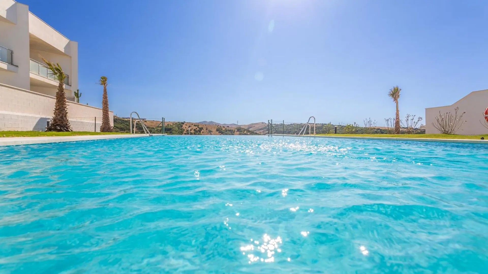 Apartment Terrace, Sea View, Pool, Parking Space & Fibre Tarifa