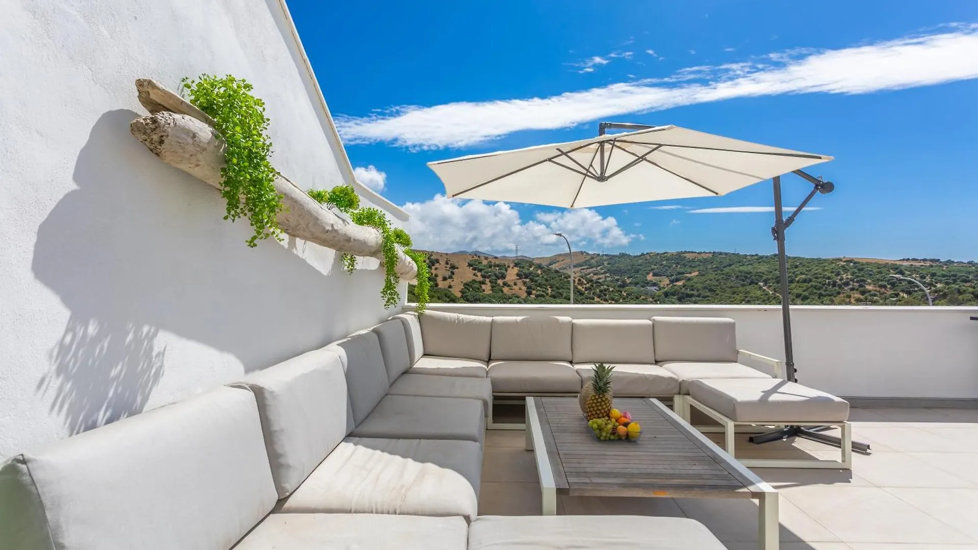 Terrace, Sea View, Pool, Parking Space & Fibre Tarifa