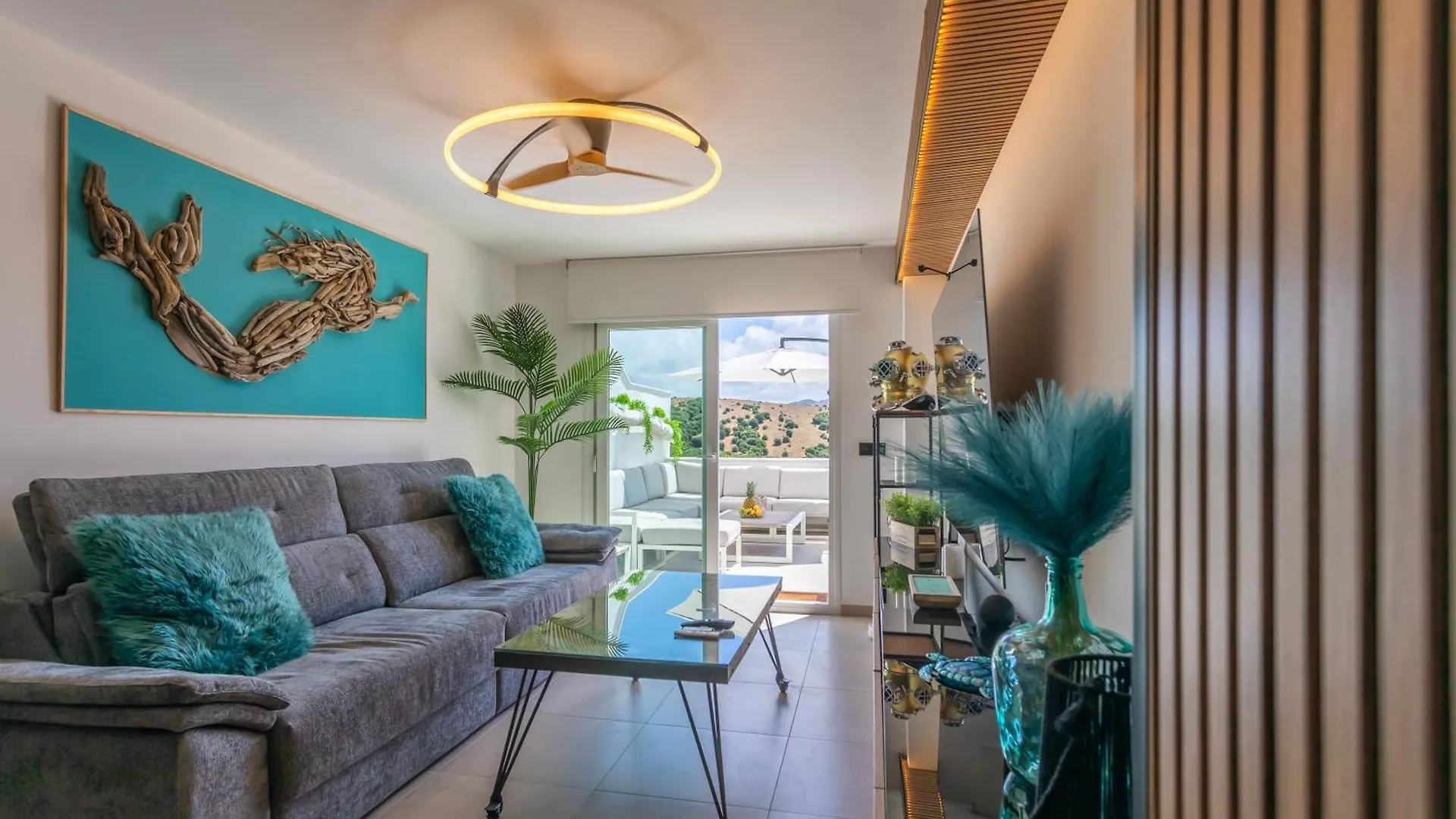 Apartment Terrace, Sea View, Pool, Parking Space & Fibre Tarifa