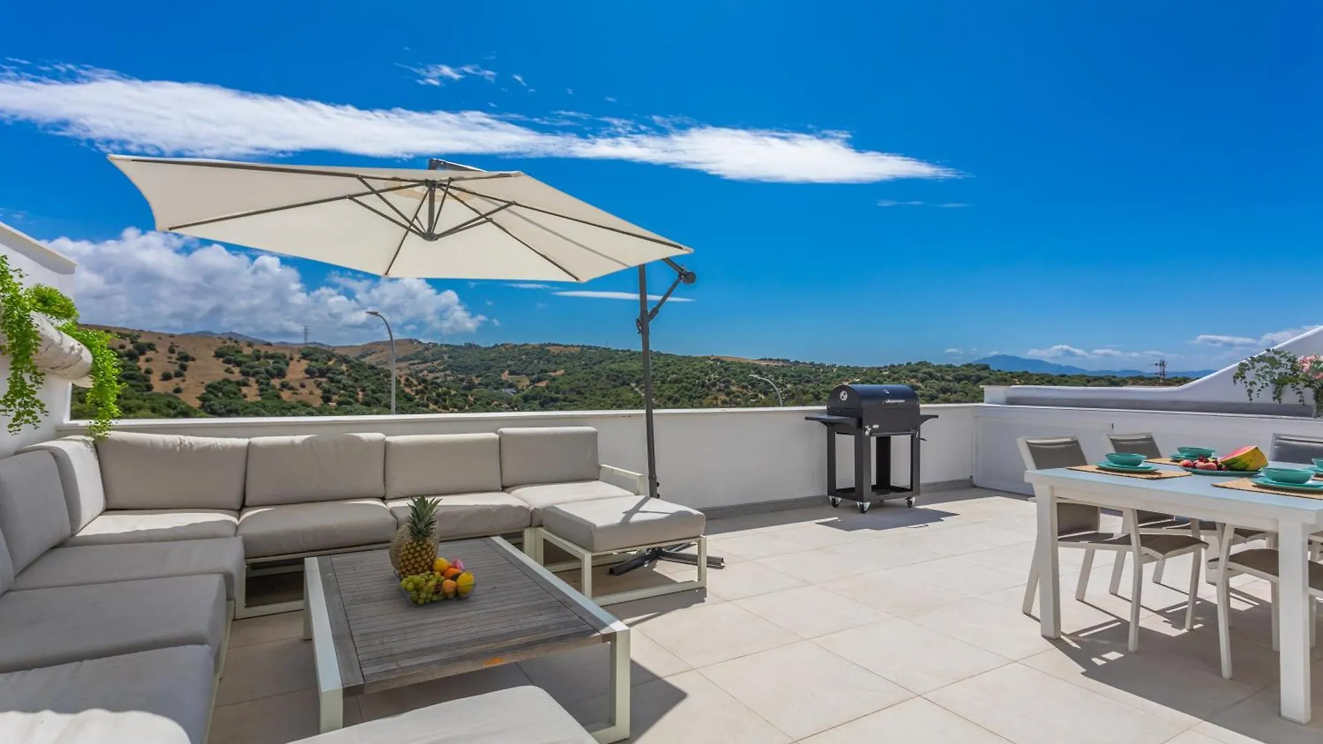 Apartment Terrace, Sea View, Pool, Parking Space & Fibre Tarifa Spain