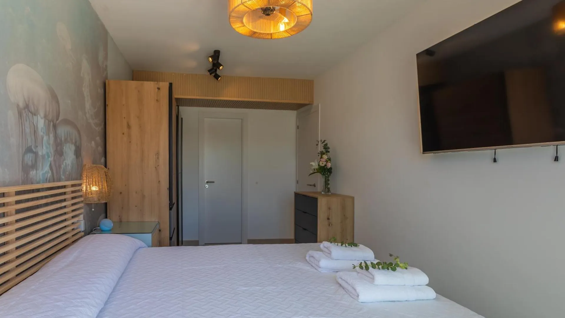 Apartment Terrace, Sea View, Pool, Parking Space & Fibre Tarifa