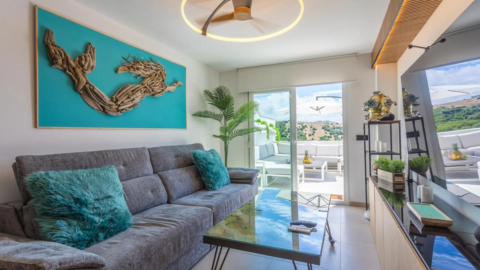 Terrace, Sea View, Pool, Parking Space & Fibre Tarifa Apartment