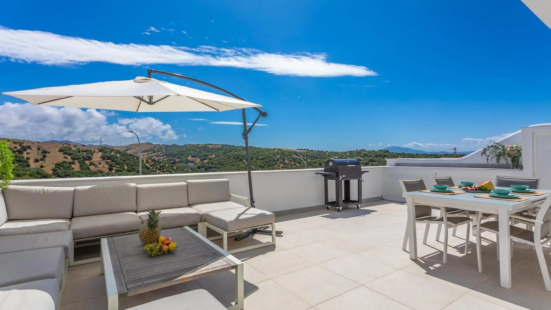 Terrace, Sea View, Pool, Parking Space & Fibre Tarifa