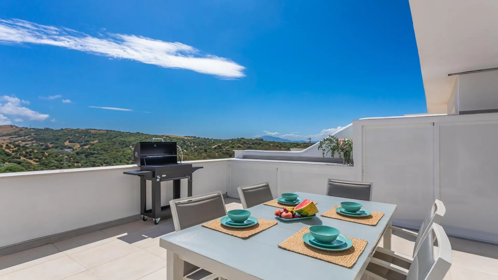 Terrace, Sea View, Pool, Parking Space & Fibre Tarifa