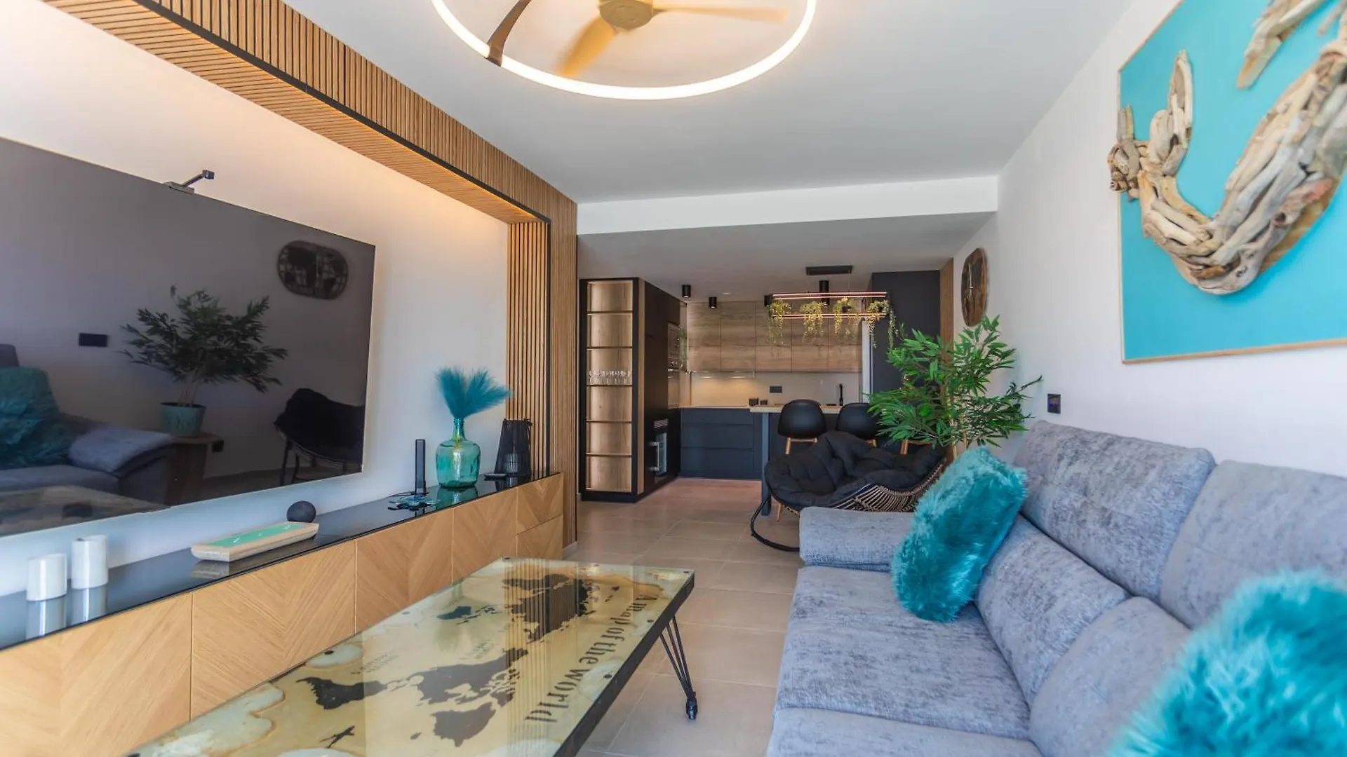 Terrace, Sea View, Pool, Parking Space & Fibre Tarifa 0*,