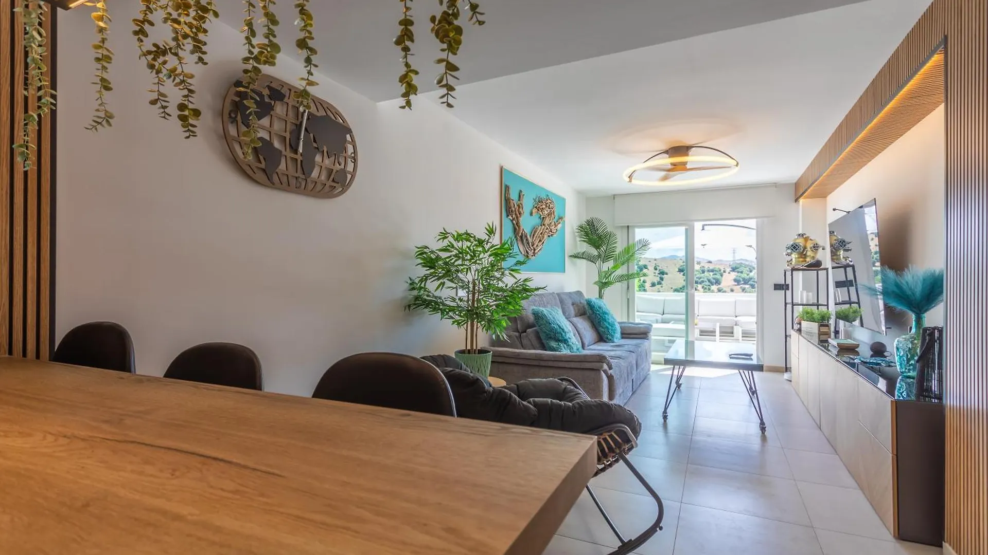 Terrace, Sea View, Pool, Parking Space & Fibre Tarifa Apartment